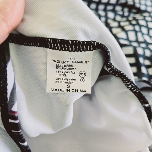 Sovoyontee Sexy One Piece Cheeky Adjustable Crisscross String Swimsuit Palm Leaf - Picture 7 of 7